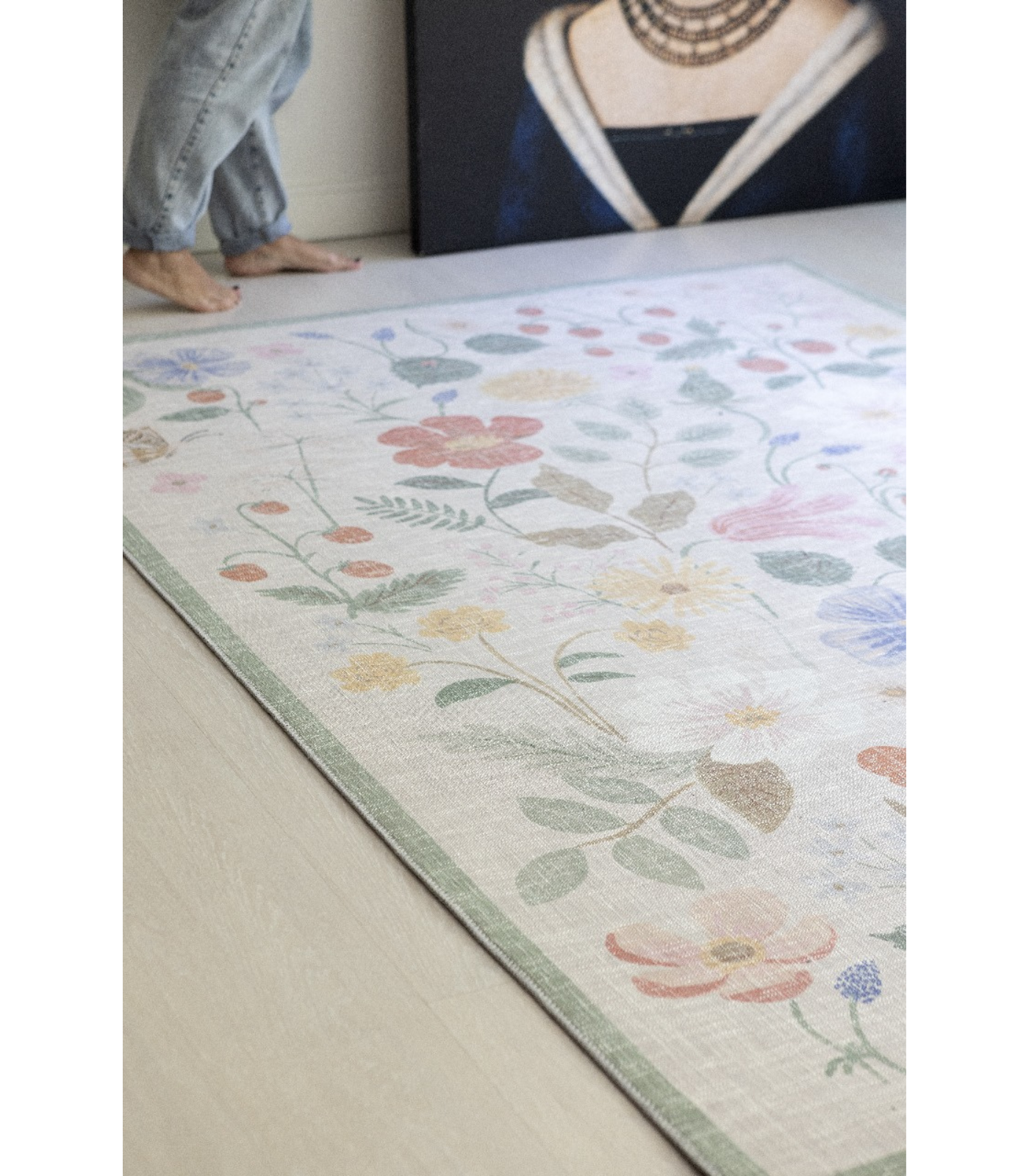 Alfombra Cotswolds 01 Strawberry Fields Ivory Rifle Paper Co. × Loloi PASILLO (77x229)